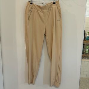 Calia long drive golf pant, tan, size small, never worn